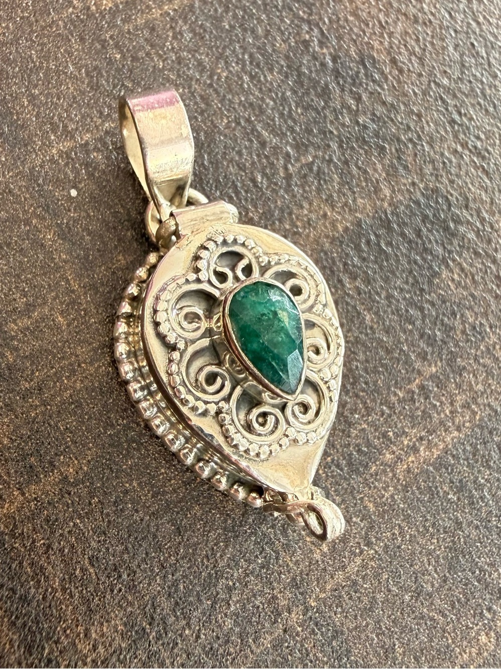 Sterling Silver Vintage Emerald Poison Pendant Locket